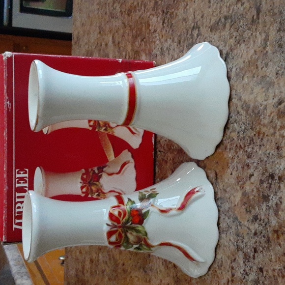 Beautiful vintage Christmas Jubilee candleholder set. - Picture 2 of 6